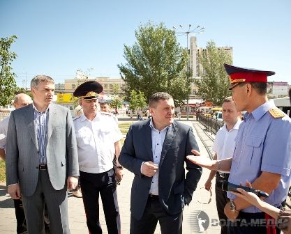 Силовики региона наведут закон и порядок на Привокзальной площади в Волгограде