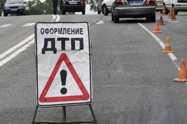 В лобовом ДТП в Камышине пострадали 2 водителя и ребенок