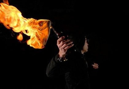 На севере Волгограда неизвестный пытался сжечь магазин детской одежды