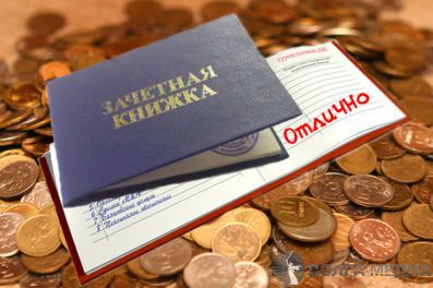 С преподавателей взятки не гладки