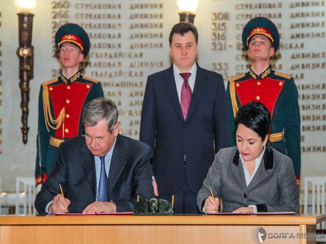 Севастополь и Волгоград стали городами-побратимами