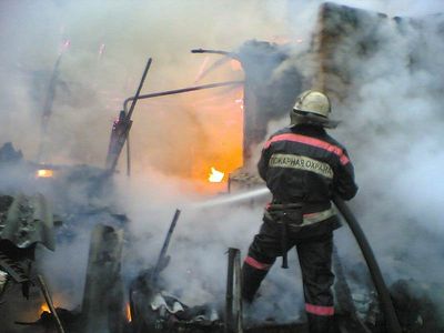 Три человека погибли при пожаре под Волгоградом