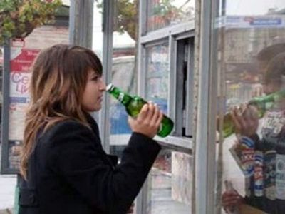 Под Волгоградом продавшая пиво подростку заплатит 30 тысяч