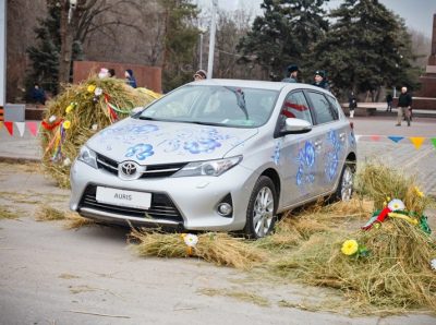 Городская Масленица и презентация нового Toyota Rav4