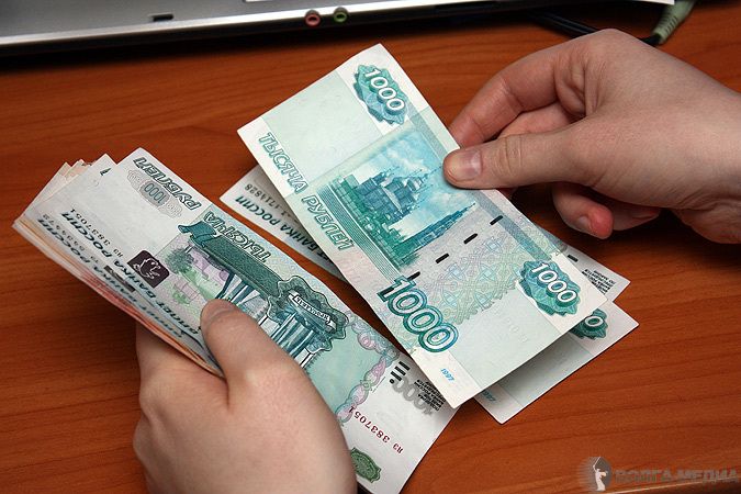 За дачу взятки судебному приставу суд назначил волгоградцу штраф