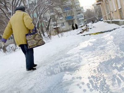 МЧС объявило экстренное предупреждение в связи с гололедом