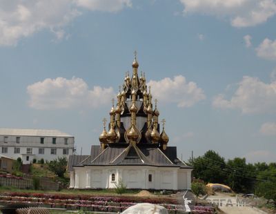 В Волгоградской области освятили уникальный храм с 33 куполами
