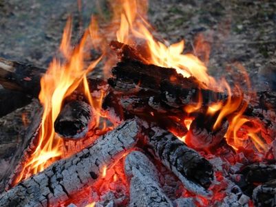 Под Волгоградом врачи спасли ребенка, чуть не сгоревшего в костре