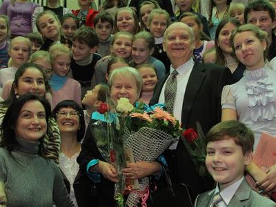 Александра Пахмутова представила волгоградцам новую песню