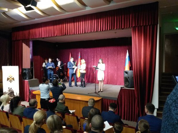 В Волгограде знаками отличия Минобороны РФ наградили лучших поисковиков
