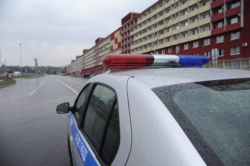 На юге Волгограда полицейские задержали 19-летнего угонщика автомобиля