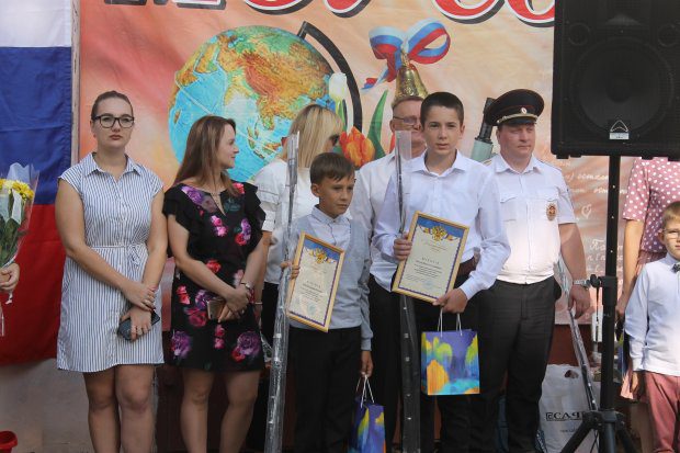 В Волгограде школьники помогли задержать мошенника
