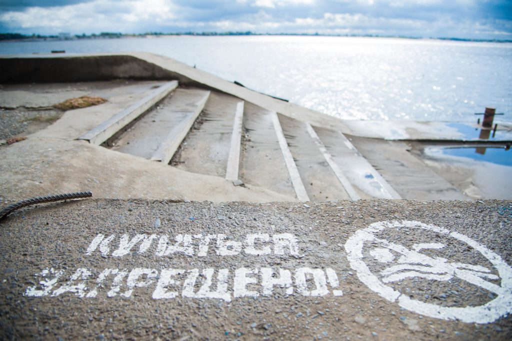 На набережной Волгограда начали заливать основание новой лестницы