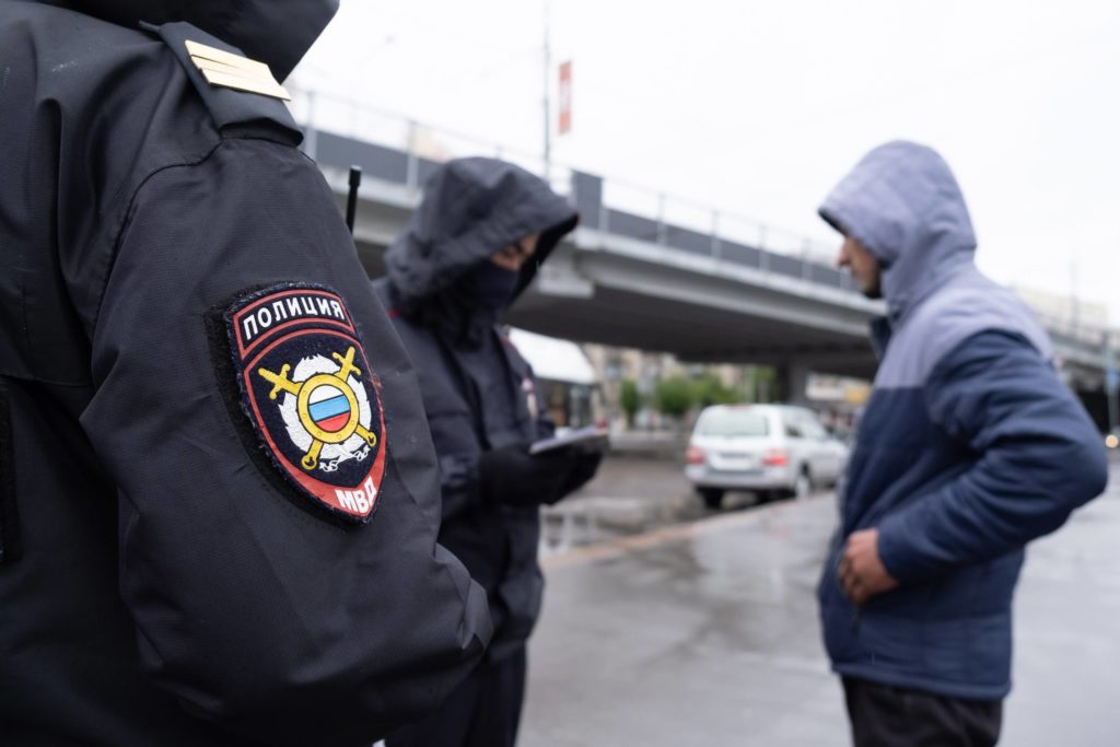 Правила перемещения и масочный режим нарушили 577 волгоградцев