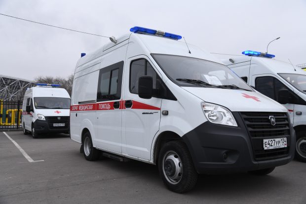В ДТП под Волгоградом пострадали двое взрослых и двое детей