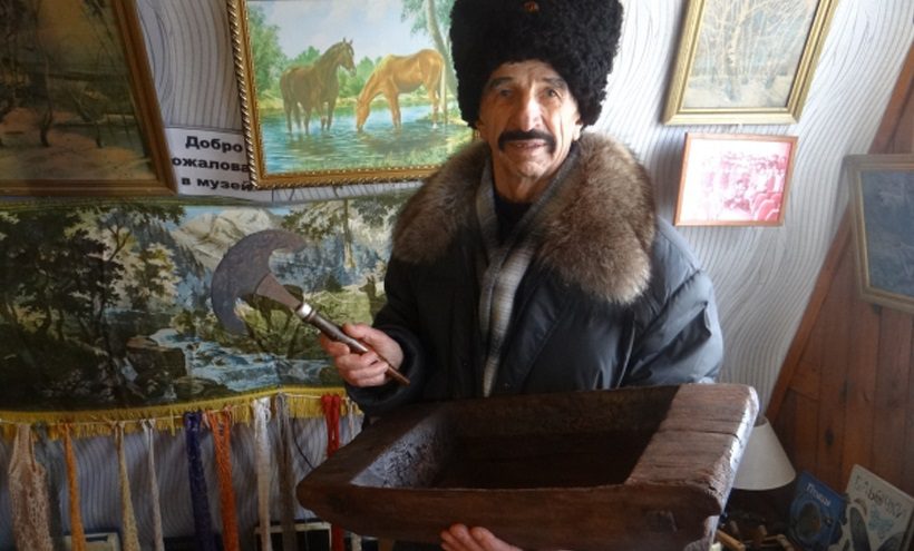 Волгоградский казак превратил собственную дачу в музей