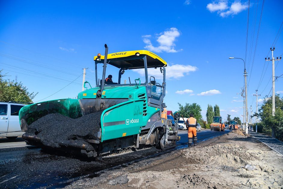 В Волгограде строители приступили к ремонту Базисной улицы