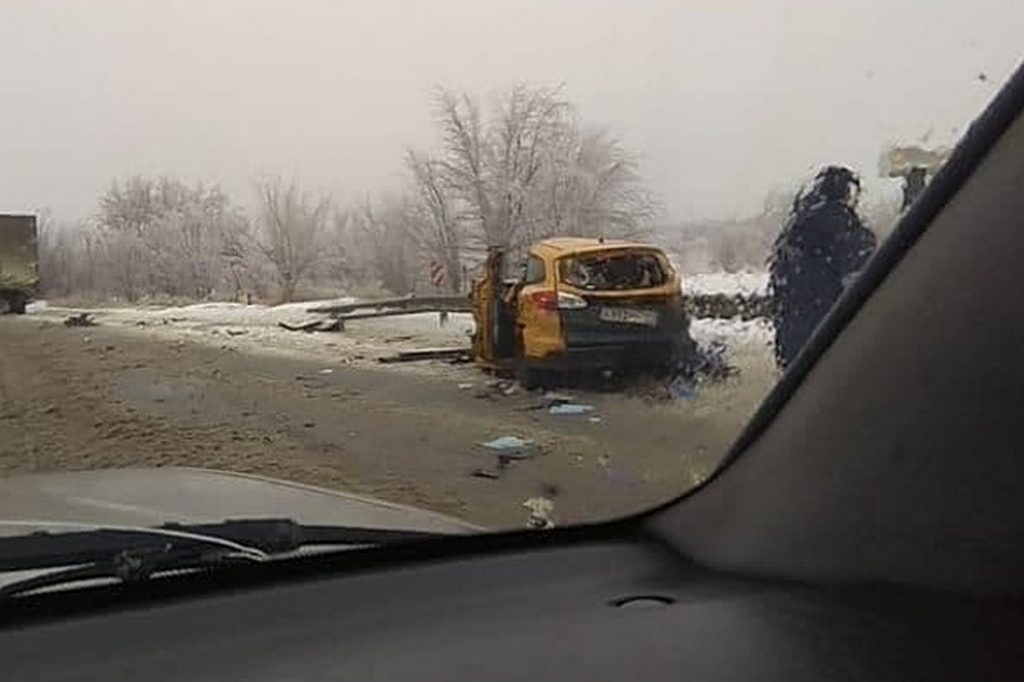 11 февраля в Волгоградской области в ДТП на трассе погиб таксист