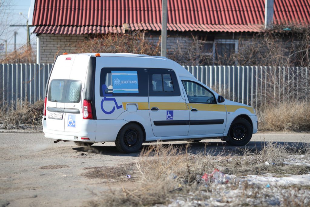 В Волгоградской области на прививку пожилых пациентов возит спецтранспорт