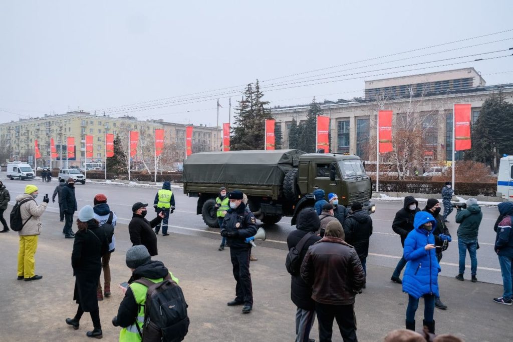 В Волгограде 28 человек оштрафовали за участие в несанкционированной акции