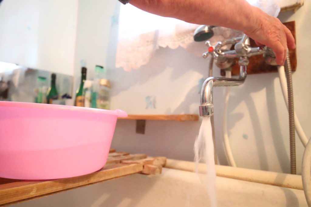 В шести районах Волгограда отключат горячую воду в июне