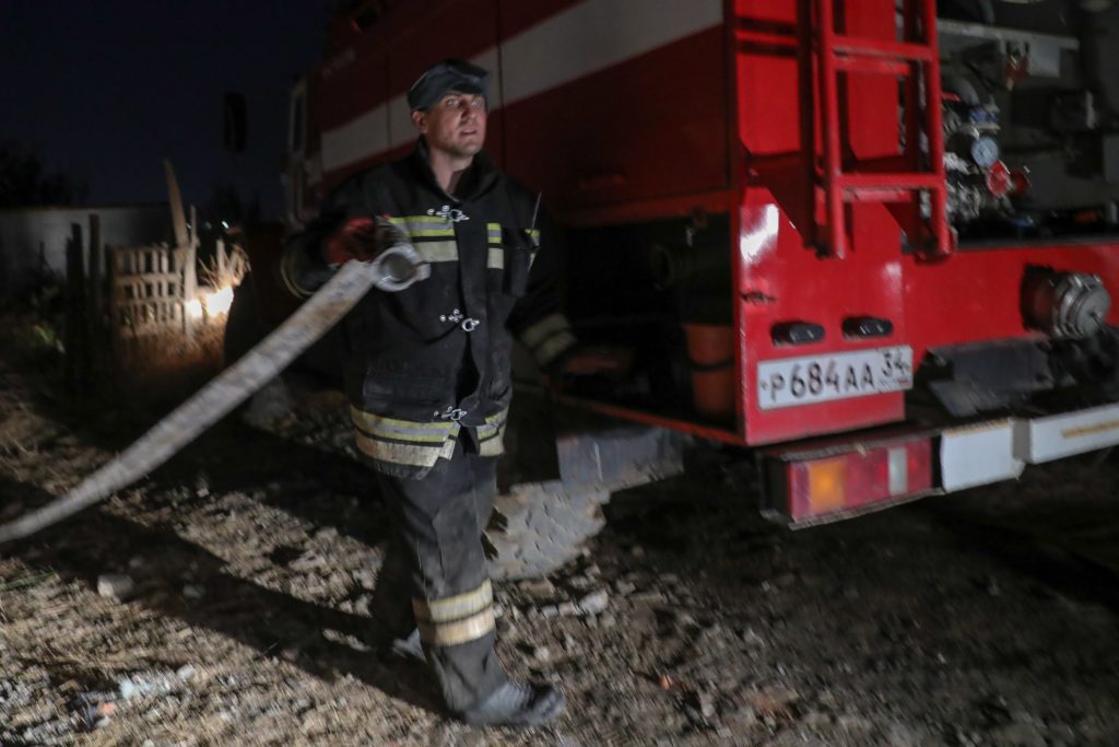 В Волгоградской области полчаса тушили частный дом
