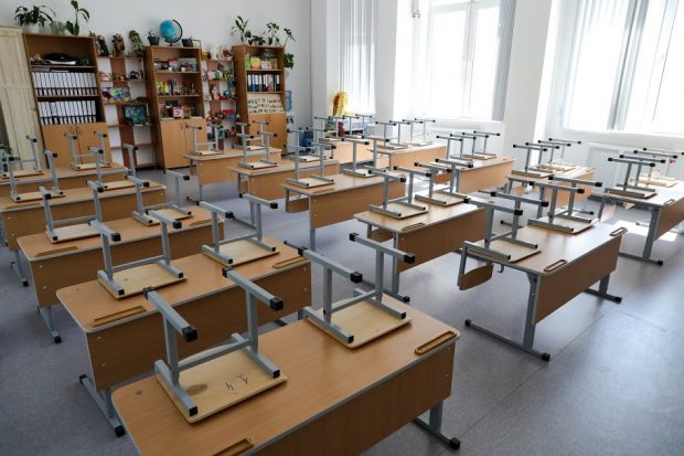 Из-за ОРВИ в 75 школах и детсадах Волгоградской области отменили занятия