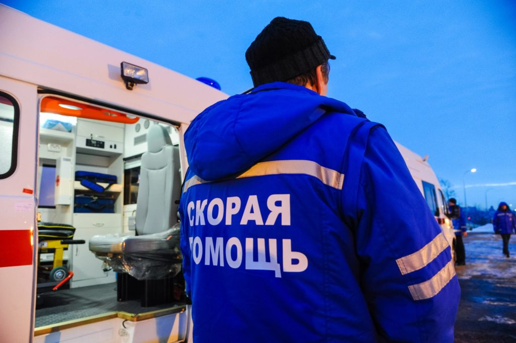 В Волгоградской области иномарка врезалась в ограждение