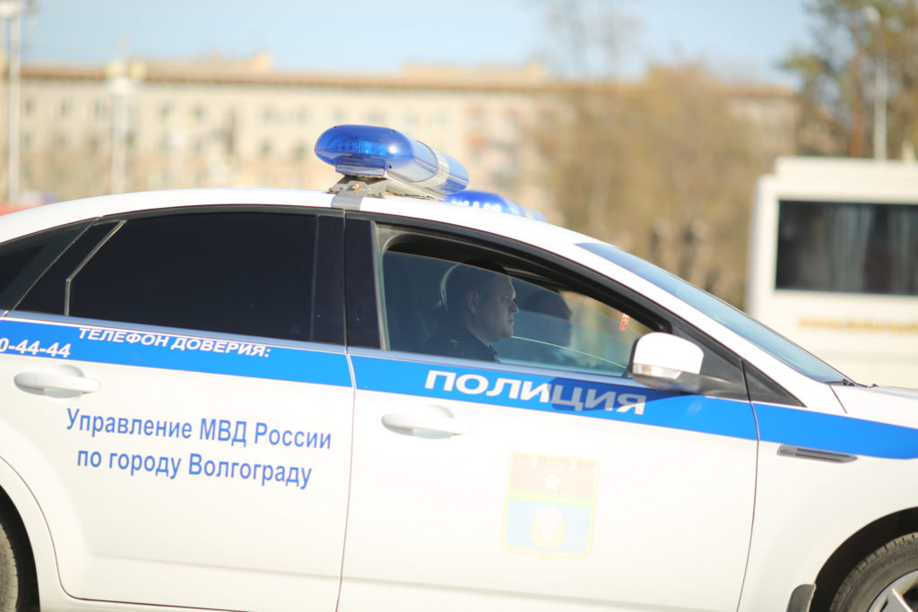 Под Волгоградом на посту ДПС задержали 24-летнего парня с мефедроном