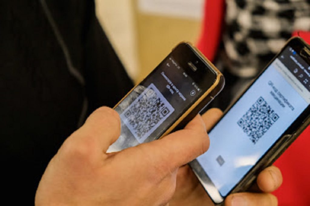 Андрей Бочаров отменил с 6 марта QR-коды в Волгоградской области