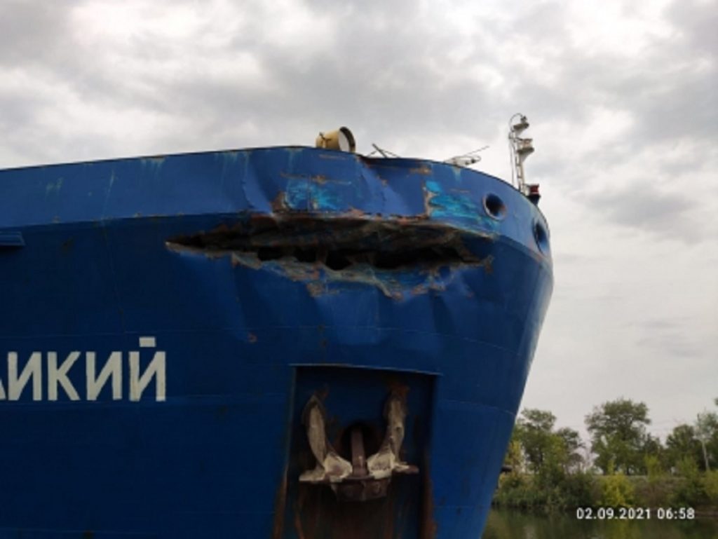 Под Волгоградом старшего помощника капитана осудят за столкновение кораблей