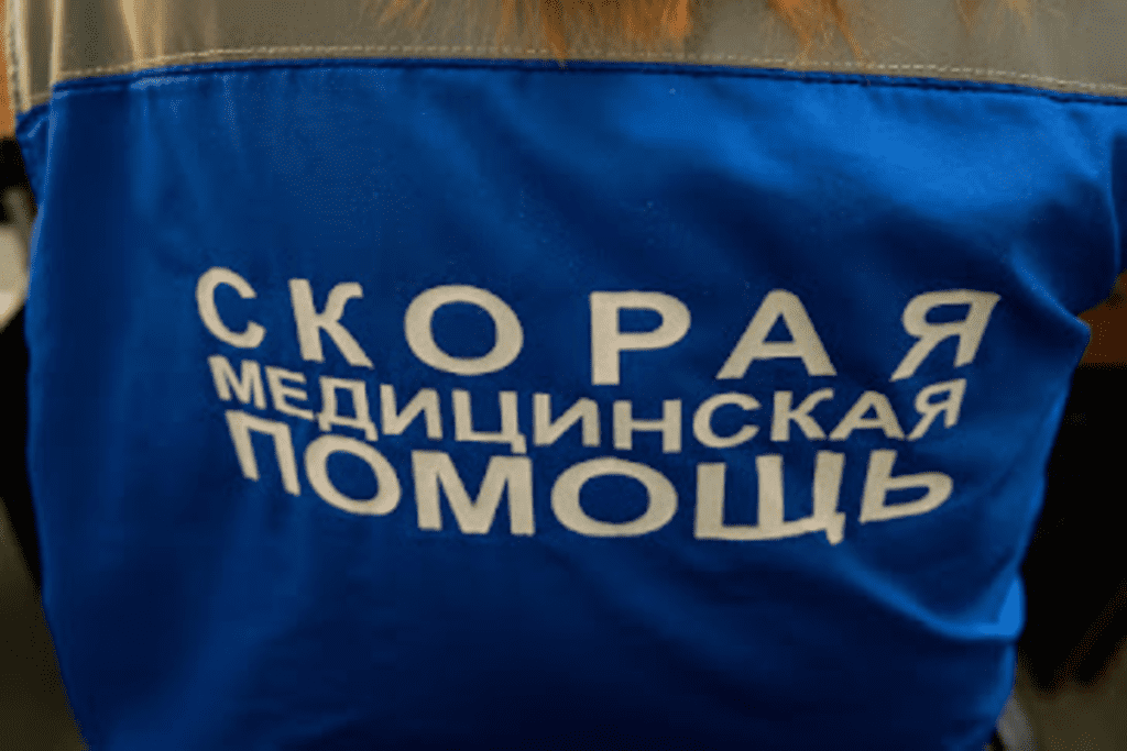 Под Волгоградом подросток на ВАЗе без прав врезался в столб