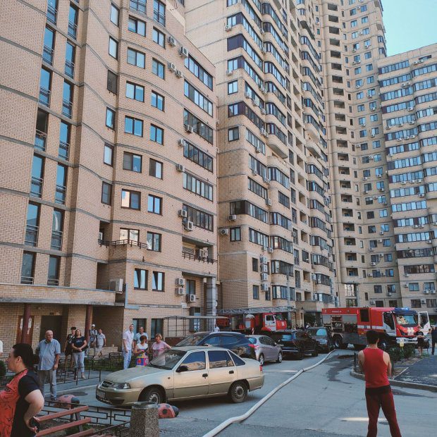 В центре Волгограда были эвакуированы из горящего дома свыше 20 человек