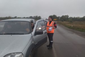 Водителям раздали памятки с правилами пересечения ж/д переездов