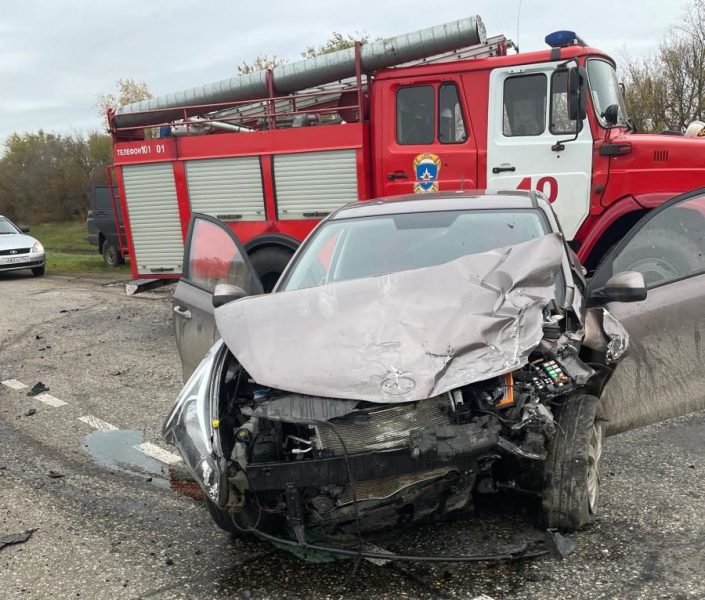 Под Волгоградом автоледи спровоцировала смертельное ДТП