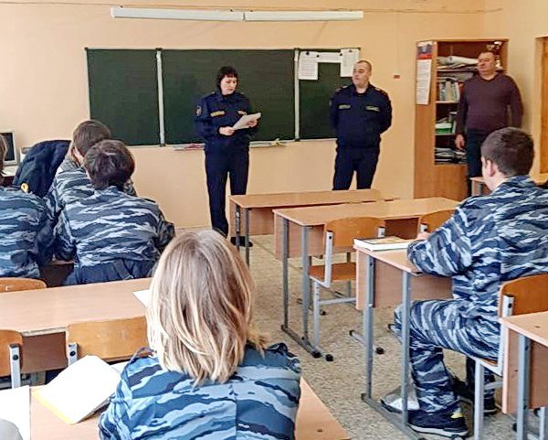 Для волгоградских кадетов класса УФСИН провели профильное занятие