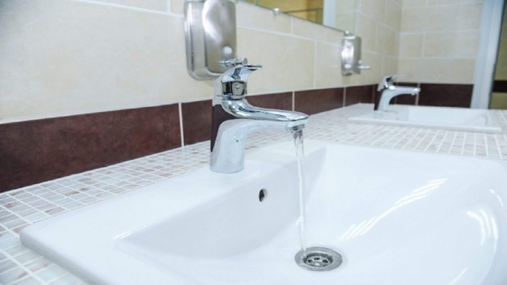 Жители Волгограда могут пожаловаться на отсутствие воды в квартирах