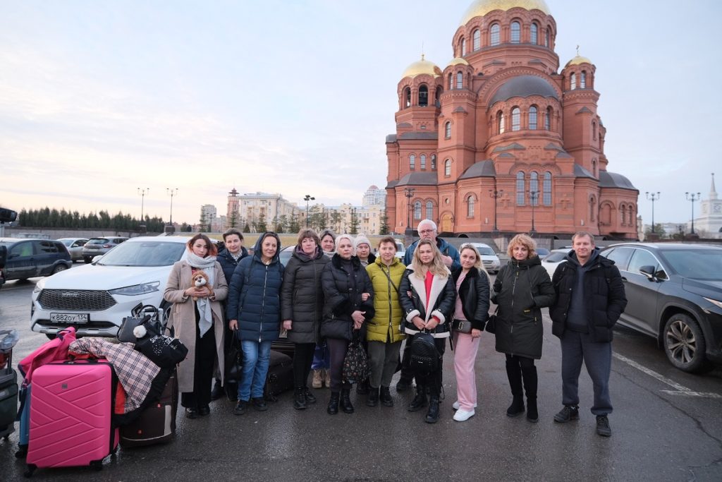Почти 3,5 тысячи детей в ЛНР обследовали врачи из Волгограда