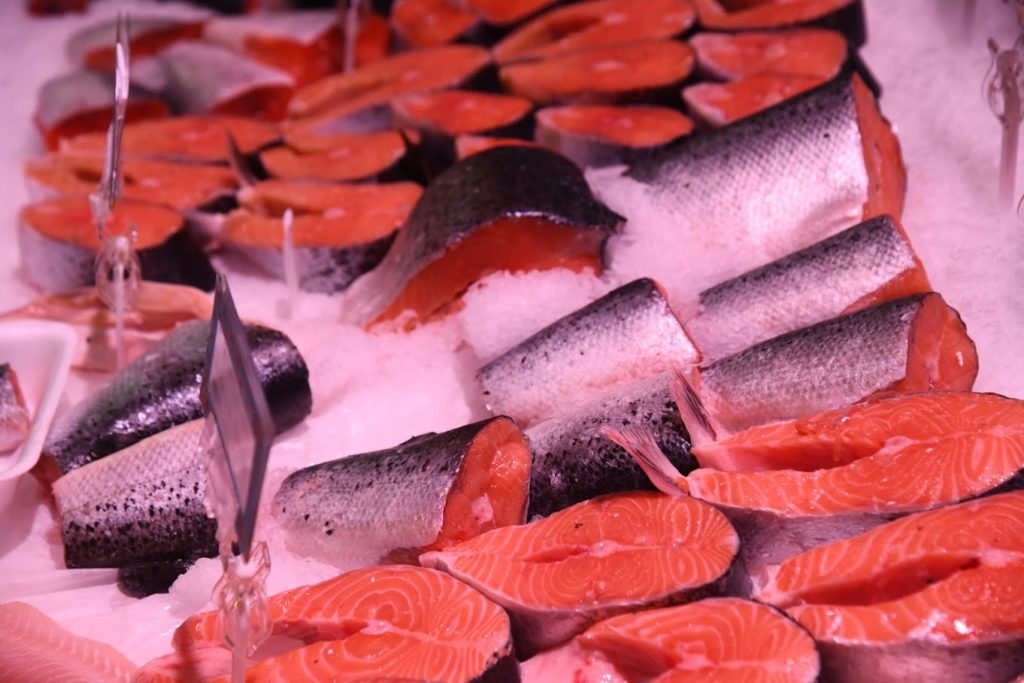 Эксперты назвали продукты, которые помогут начать год с правильного питания