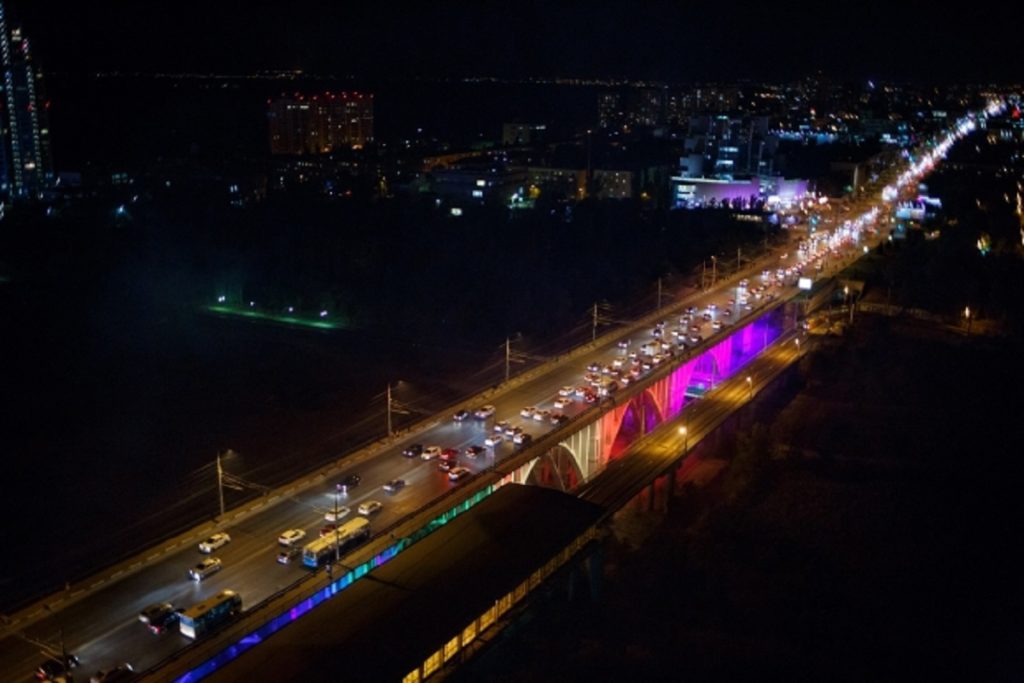 На Астраханском мосту в Волгограде ограничили скорость до 40 км/ч