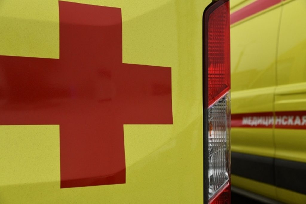 В Волгограде 22-летний водитель ВАЗа погиб в ДТП со столбом