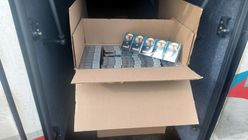 Волгоградские полицейские изъяли 2000 пачек контрафактных сигарет