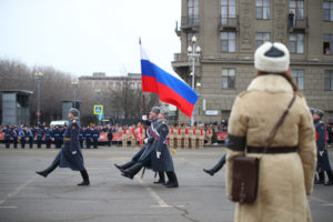В Волгограде прошел парад в честь Сталинградской победы: кадры с площади Павших Борцов