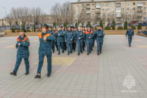 В Волгограде сотрудницы МЧС начали подготовку к Параду Победы