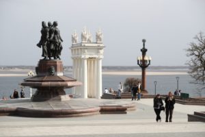 Волгоградцев приглашают на танцы и концерт у фонтана «Искусство»