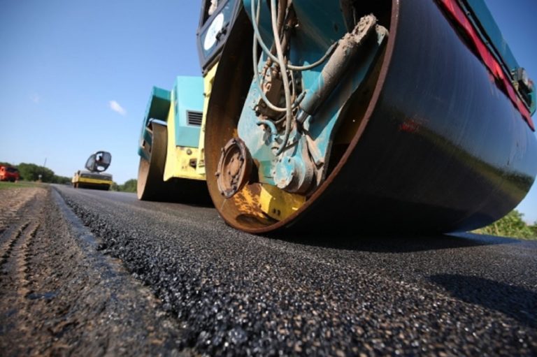 В 5 районах Волгограда приведут в порядок 6 дорог