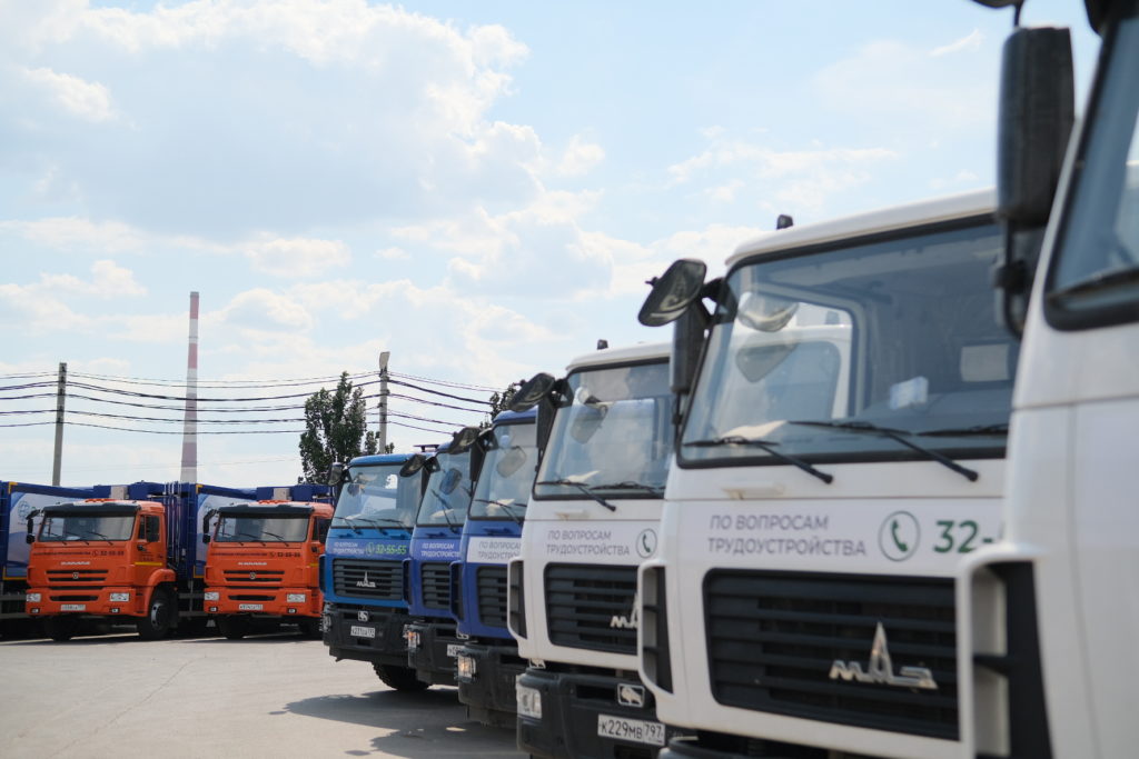 1 августа на расчистку мусора в Волгограде выйдут более 350 единиц техники