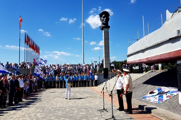 В Волгограде отметили День ВМФ и почтили память речников и моряков