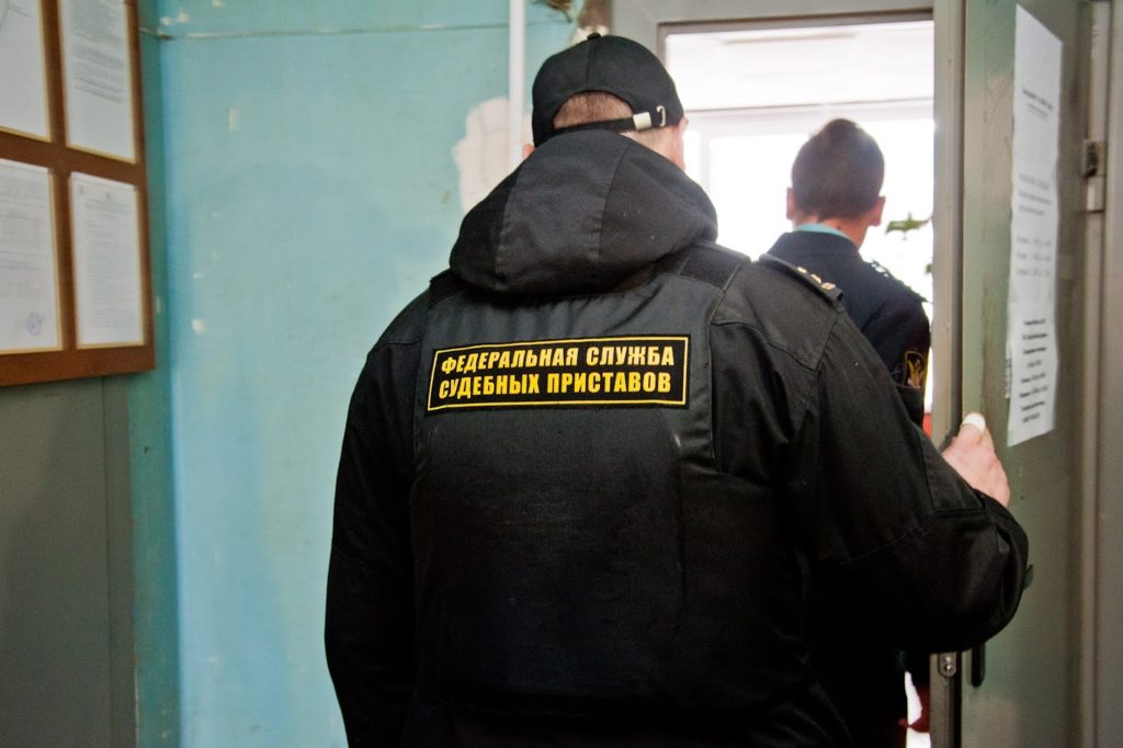 Из-за долга по алиментам житель Волгоградской области чуть не лишился машины