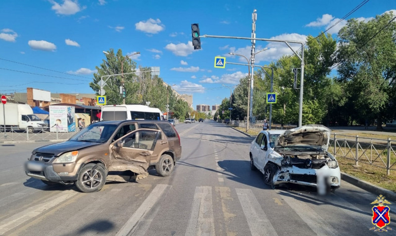 ДТП на выезде с рынка под Волгоградом попало на видео